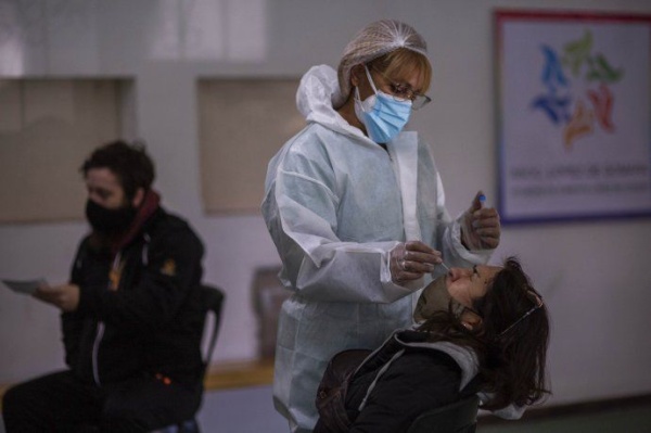 COVID-19 en Argentina: 20.023 nuevos casos y 387 muertos en las últimas 24 horas