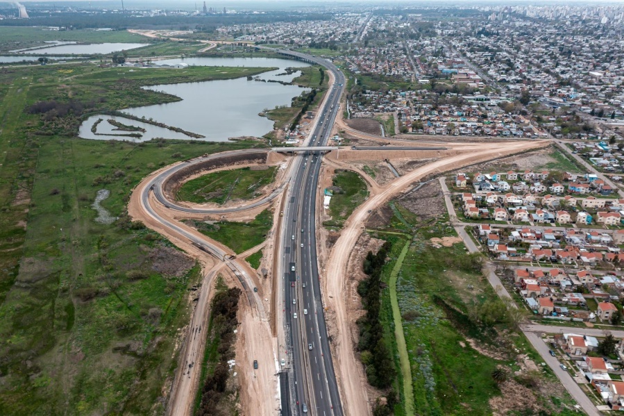 Licitarán la construcción de la nueva bajada de la Autopista Buenos Aires - La Plata que conectará con la avenida 520