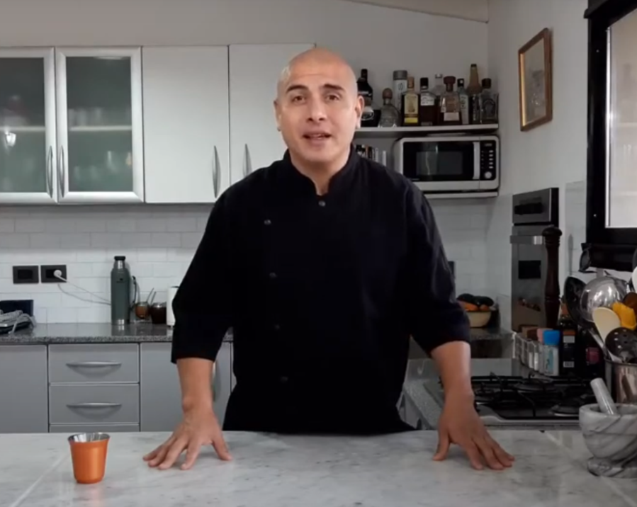 El chef platense Martín Pietromónaco te enseña a hacer el mejor locro de la Argentina