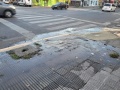 Vecinos de La Plata denunciaron una perdida de agua en plena avenida 13