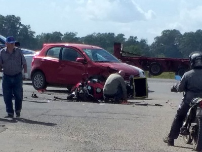 Un motociclista sufrió múltiples heridas tras un violento choque en la Ruta 2 a la altura de La Plata