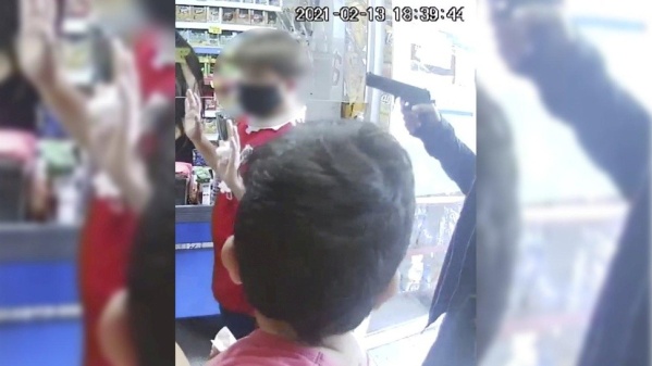 En un supermercado de La Plata le dispararon por encima de la cabeza a un nene de 10 años y el autor ya fue liberado