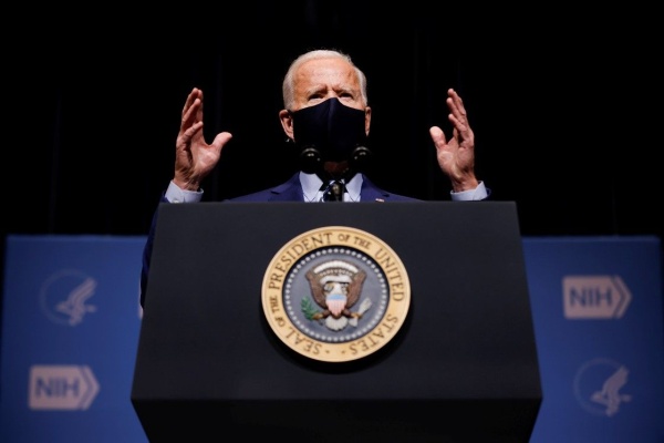 En un duro revés para los estadounidenses, Biden anunció que empezarán a controlar la venta de armas
