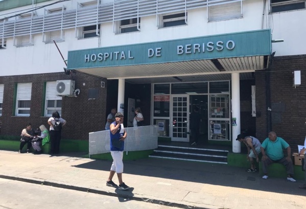 Violento robo a joven en Berisso: fue hospitalizado en el Hospital Larrain