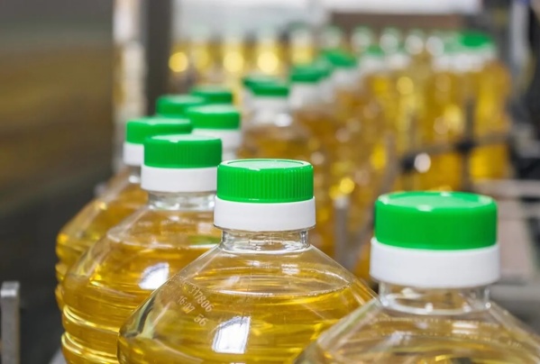Prohibieron la venta de dos marcas de aceite de oliva en Argentina: el olor despertó el alerta