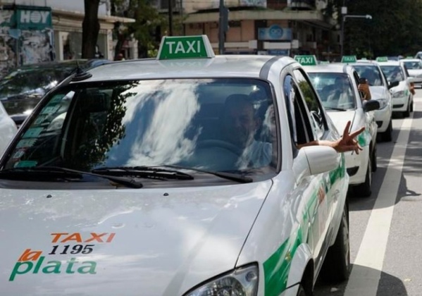 Cómo quedaron las tarifas de los taxis platenses tras el aumento aprobado en el Concejo Deliberante
