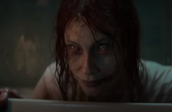 "Evil Dead: El despertar" ya está en los cines y recibió elogios de Stephen King: "Es espantosa y sangrienta"