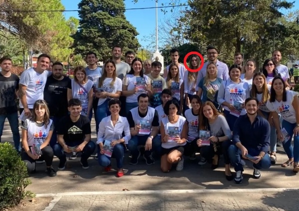 Quién es la joven influencer que camina las calles de La Plata para un tercer mandato de Garro
