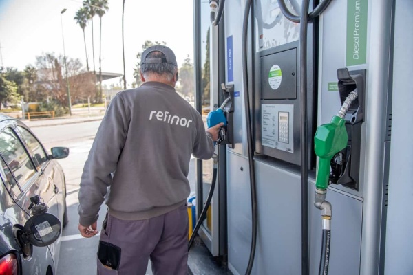 Shell, Axion e YPF aumentaron un 7,6% los combustibles en promedio en todo el país