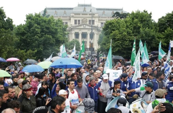 "Vienen por todo": bancarios de La Plata en llamas por el comunicado del PRO sobre la reforma jubilatoria del BAPRO