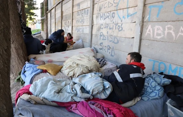 Personas en situación de calle: un proyecto busca avanzar con un plan integral en la Provincia de Buenos Aires