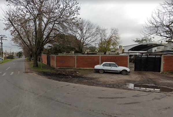 Dos menores de edad entraron a una casa de La Plata para robar y se quisieron escapar en bicicleta