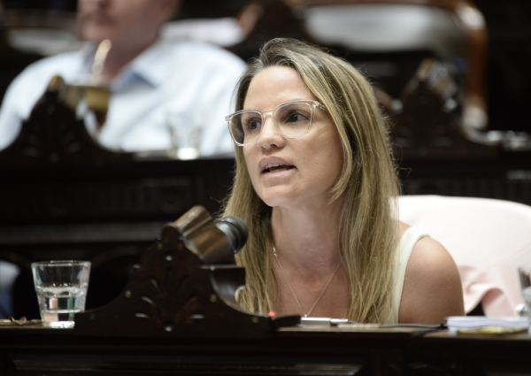 Carolina Píparo pidió respeto y empatía para las personas despedidas del Estado: "Son momentos duros en lo familiar"