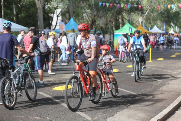 Se realizará la feria de Movilidad Sustentable de La Plata para mostrar los beneficios de circular en bici por la ciudad