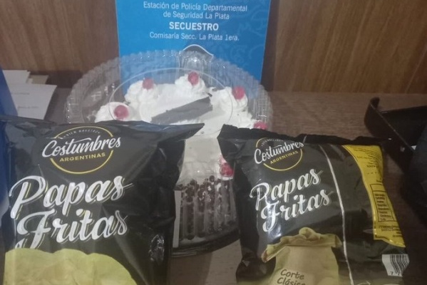 Solo en La Plata: se robaron papas fritas y una torta de una panadería