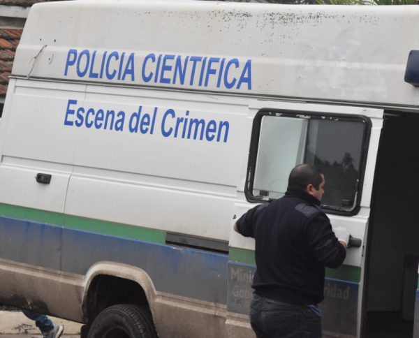 Un chico de 13 años volvió de rendir una materia, se enteró que lo dejó su novia y se mató en su casa de La Plata