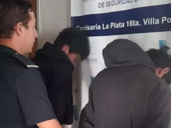 Un joven de 15 años ya fue detenido 33 veces en La Plata: ahora cayó junto a su hermano por robar a un jubilado