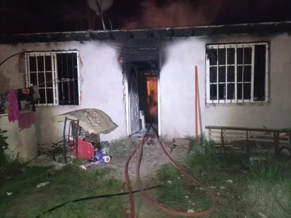 La solidaridad abraza a la familia que perdió todo en un incendio en su casa de La Plata: Cómo poder ayudar
