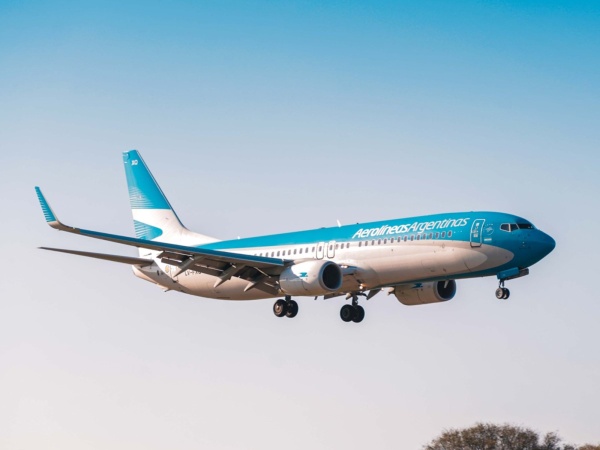 Darían marcha atrás con la privatización de Aerolíneas Argentinas contenida en la Ley Bases