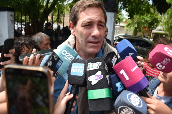 Julio Garro: “Restando extranjeros sigo 747 votos arriba con el 97% de las urnas escrutadas”