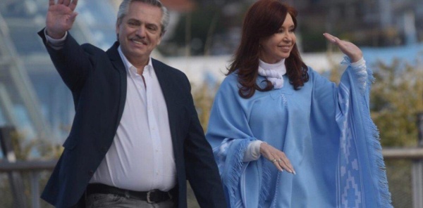 Alberto Fernández cerró su campaña junto a Cristina en Mar del Plata: &#039;Desde el primer día, vamos a ocuparnos de los 5 millones de pobres que deja Macri&#039;