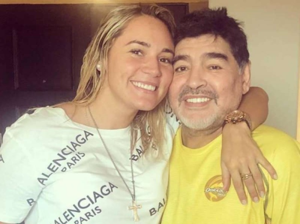 Rocío Oliva aseguró que Maradona tiene un pie afuera de Gimnasia 