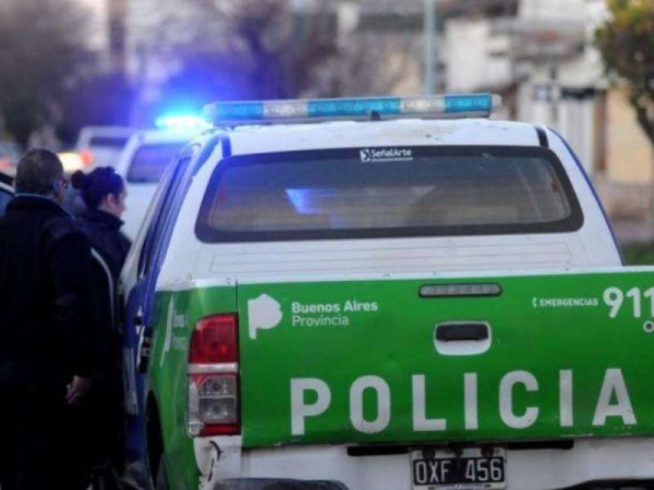 Accidente fatal en Olmos: un joven de 22 años iba con un amigo en un cuatriciclo, chocó con una camioneta y murió