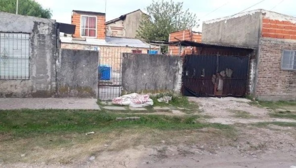 Tragedia en Quilmes: Una mujer aprendía a manejar, se equivocó y mató a su hija