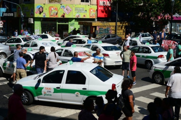 Desde APT alertaron que julio será el peor mes para los taxistas de La Plata