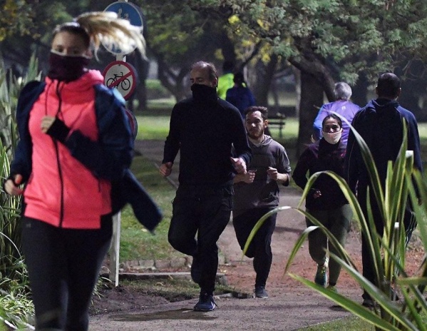 Descontrol total con los runners en La Plata: no están permitidos y faltan operativos