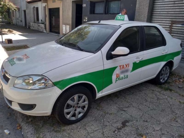 Un taxi intentó secuestrar una chica en La Plata: &quot;Me salvé porque salté del auto en movimiento&quot;