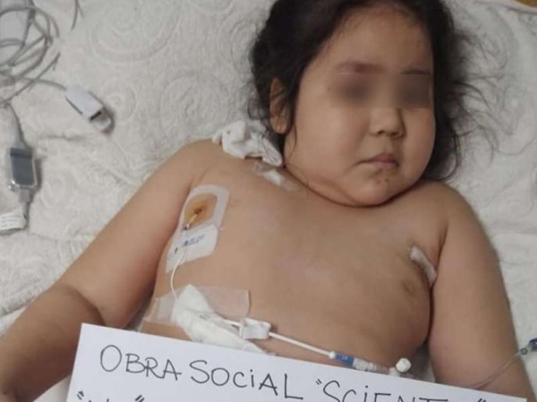 Obra social dilata las ampollas a una nena con Leucemia internada en La Plata: &quot;Nos dicen que no hay stock y es mentira&quot;