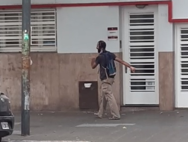 VIDEO: el Abel Pintos platense que revolucionó las calles del centro de la ciudad