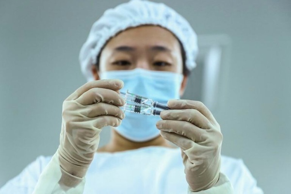 China bajó el precio de su vacuna para Argentina, y se podrían comprar 30 millones de dosis