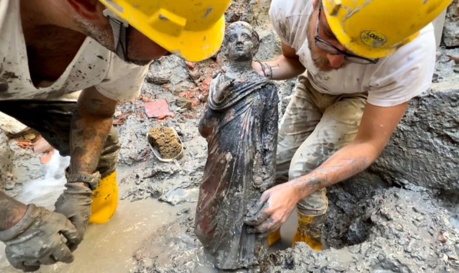 Arqueólogos italianos hallaron 20 estatuas romanas: “Es un descubrimiento sensacional”