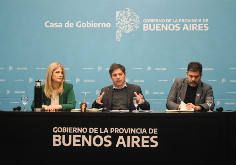 Kicillof dijo que hará todos los esfuerzos por la planta de GNL en Bahía Blanca y mandó un ”RIGI bonaerense” a la Legislatura