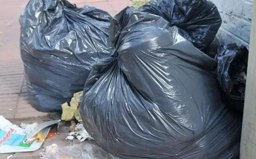Vecinos reclaman por mayor limpieza en la zona de 69 y 13: ”Que pongan un cartel de prohibido tirar basura”