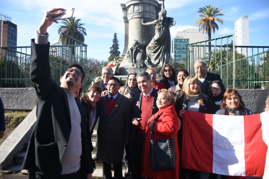 La Comunidad Peruana celebró el Día la Independencia en Plaza San Martín: ”Es una oportunidad de estrechar más lazos”