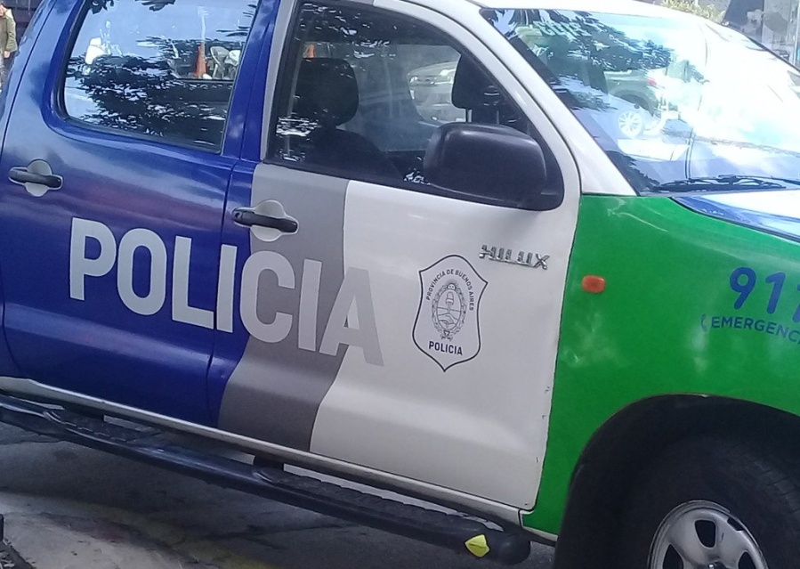 Cuatro menores quisieron robar en la esquina de 7 y 49 con una réplica de arma de fuego