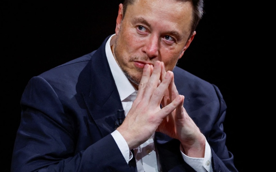 Elon Musk reveló el motivo por el que Twitter reemplazó el logo original por una ”X”: ”Nos despediremos de los pájaros”