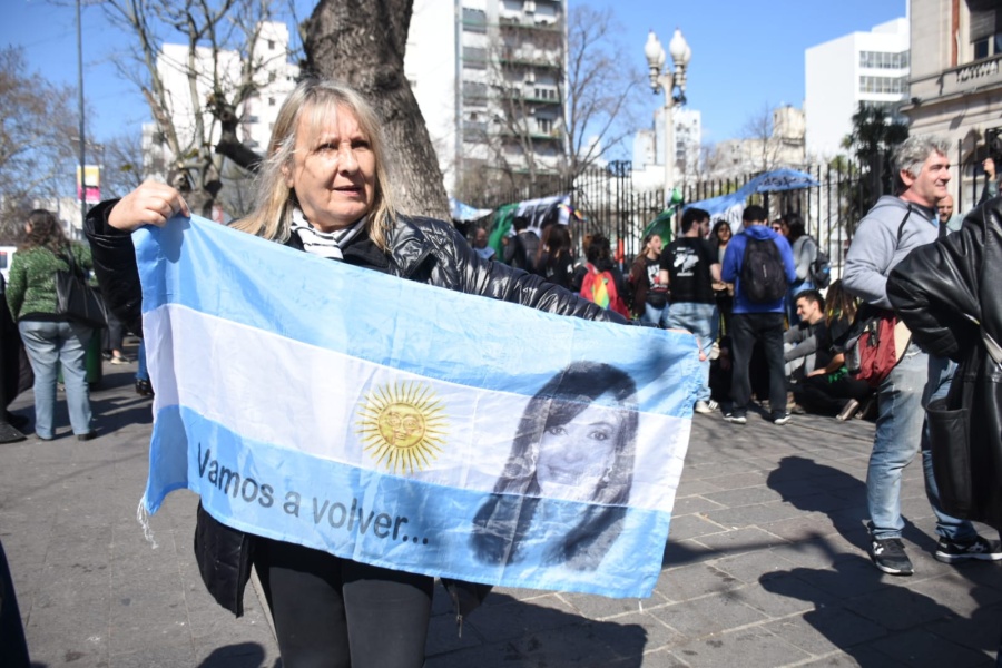 Concentración en 8 y 50 en apoyo a Cristina Kirchner: ”Lo que está pasando con el poder judicial es bastante grave”