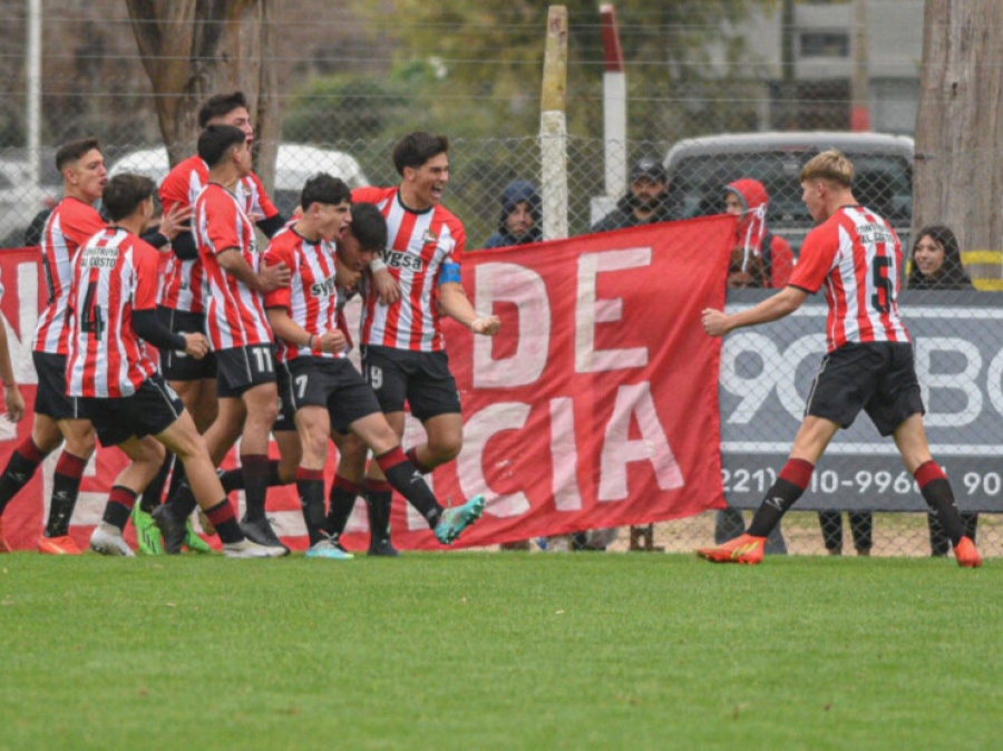 En Estudiantes definieron la nueva grilla de juveniles con un llamativo cambio