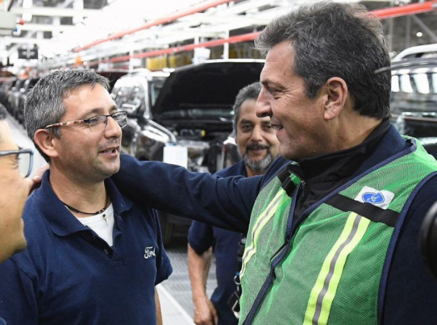 “Bajamos el Impuesto a las Ganancias sin prometerlo”: Sergio Massa de visita en una planta automotriz de General Pacheco