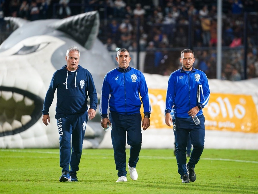Un ex técnico de Gimnasia se despidió del club y reconoció que vivió ”meses durísimos”