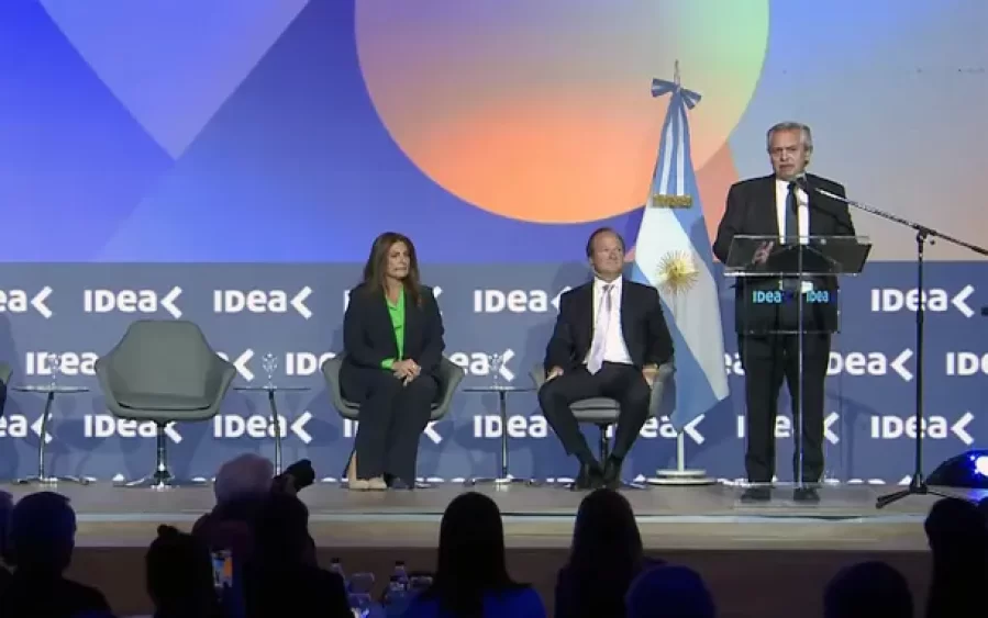 Alberto Fernández cerró el Coloquio de IDEA: ”Macri dejó una economía desarticulada”