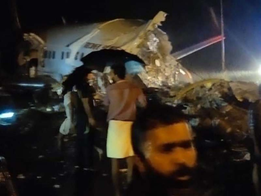 Tragedia en India: se estrelló un avión con 191 pasajeros a bordo
