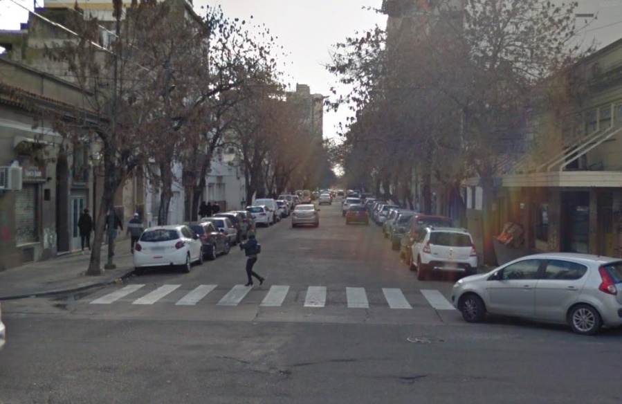 Atacaron y amenazaron con cuchillos a una pareja en pleno centro de La Plata