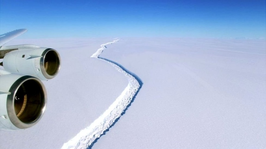Un iceberg de casi seis veces el diámetro del Gran La Plata se desprendió en la Antártida