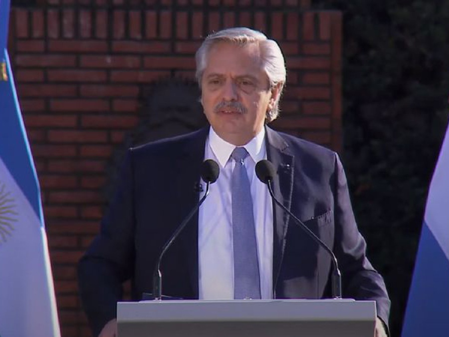 Alberto Fernández, en el acto por el Día de la Bandera: ”Representa la libertad, la igualdad y la solidaridad”